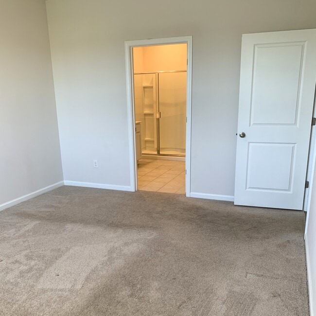 Building Photo - 246 Marauder Dr