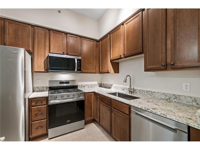 Building Photo - 500 500 E Grant St