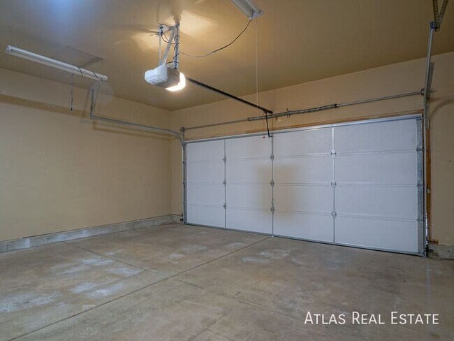 Building Photo - 7320 Allens Park Dr