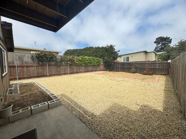 Building Photo - 1283-1285 S 16th St