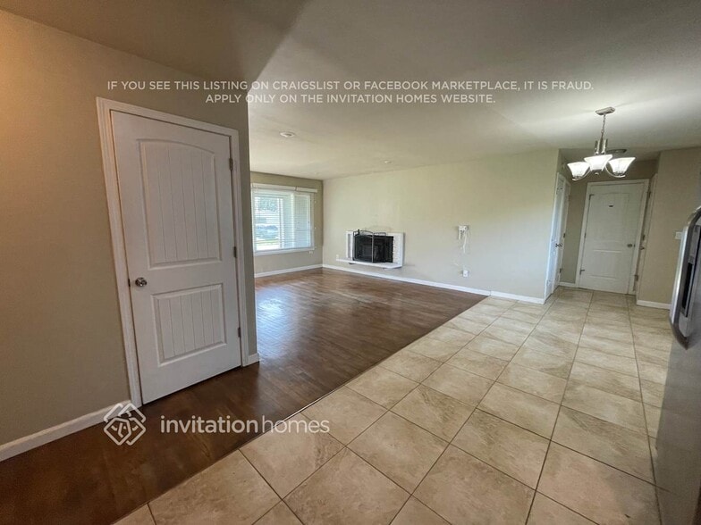 Building Photo - 1802 S 246th Pl