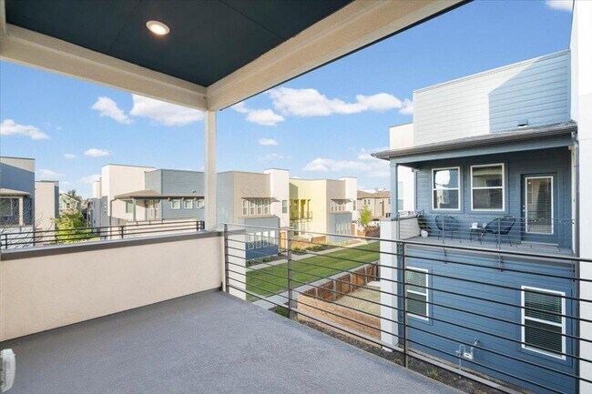 Building Photo - 9015 Cattle Baron Path