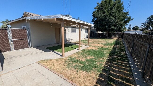 Building Photo - Immaculate 2 Bedroom 2 Bath Home