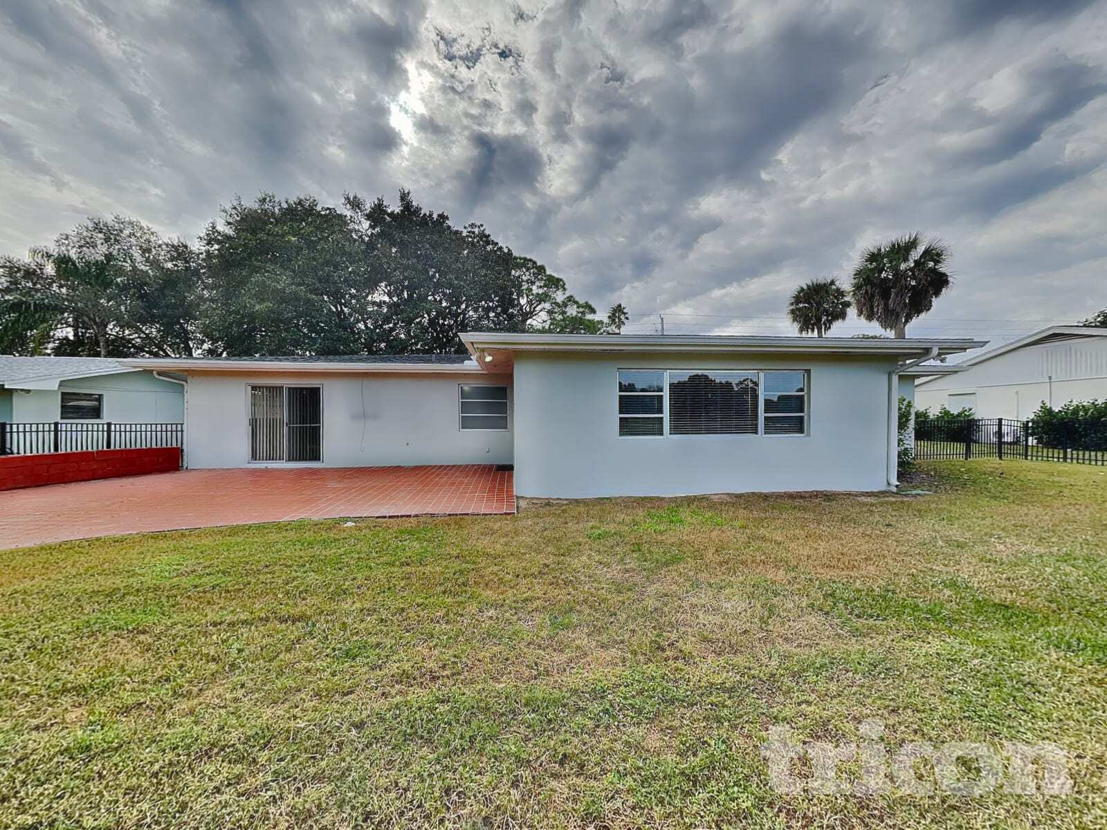 Building Photo - 1006 Barton Blvd