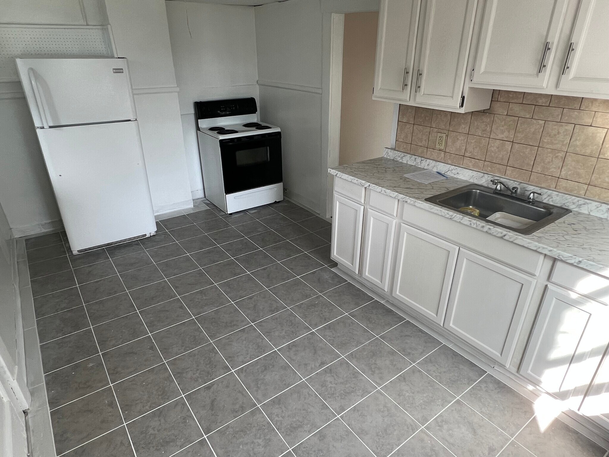 Building Photo - 1411 N Washington Ave