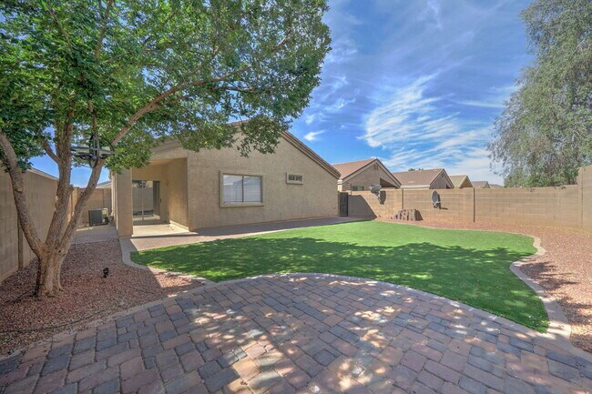 Building Photo - 12010 W Camino Vivaz