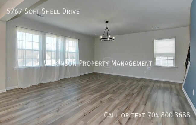 Building Photo - 5767 Soft Shell Dr