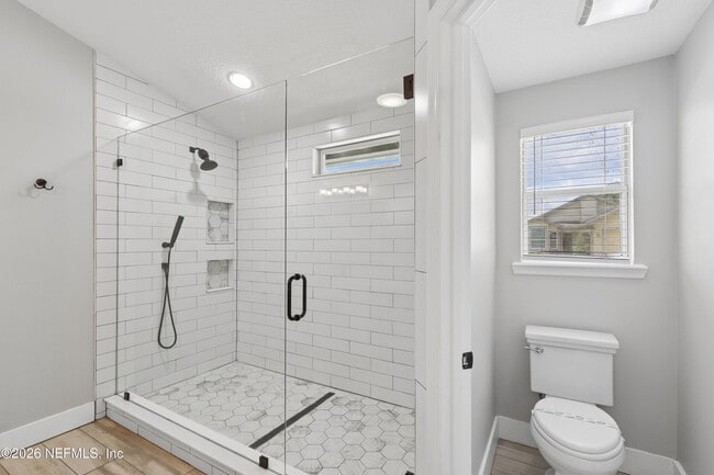 Building Photo - 204 Crosstern Ct