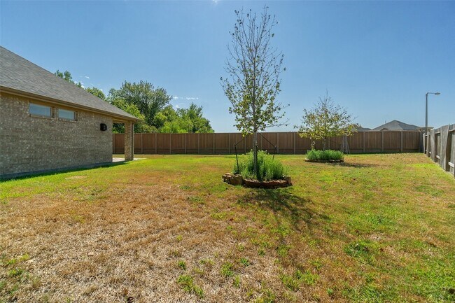 Building Photo - 2572 Ravenna Ct