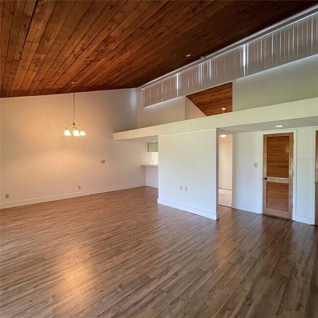 Building Photo - 2366 Burnway Rd