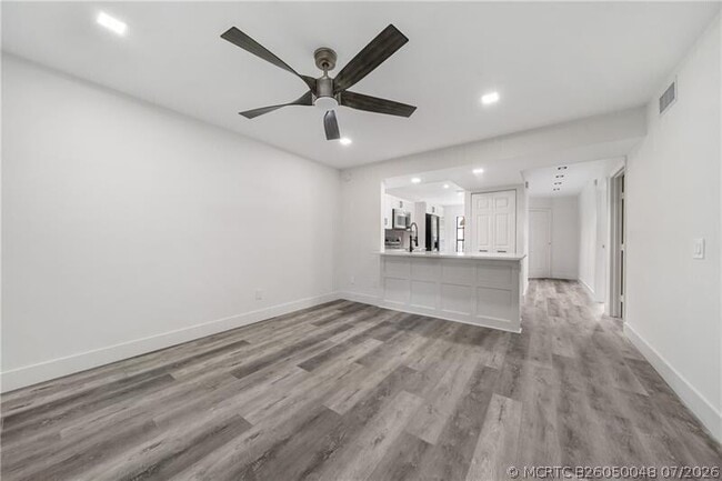 Building Photo - 10300 Hidden Springs Ct