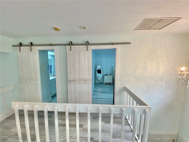 Building Photo - 871 Meadowland Dr