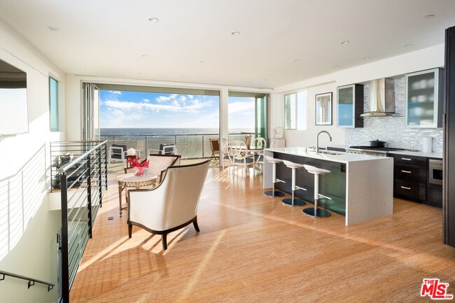 Building Photo - 6985 Trolleyway S