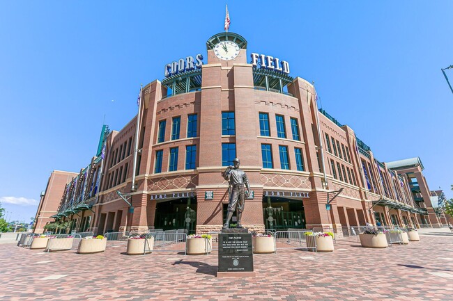 Building Photo - Luxury Condo in the Premier One Wynkoop Plaza