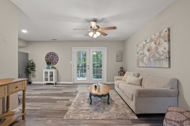 Building Photo - 110 Greenforest Cir