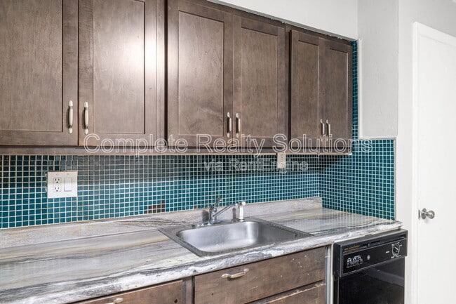 Building Photo - 4232 Smithfield Pl
