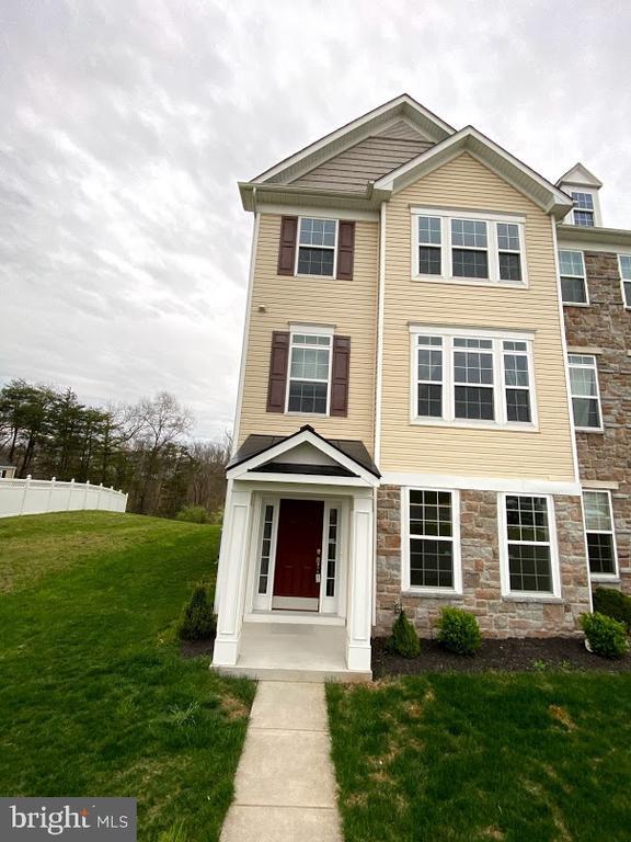 Building Photo - 120 Woodman Ct
