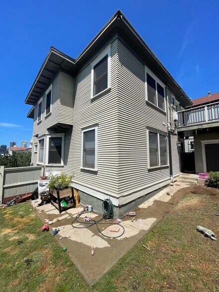 Building Photo - 1145 21st St