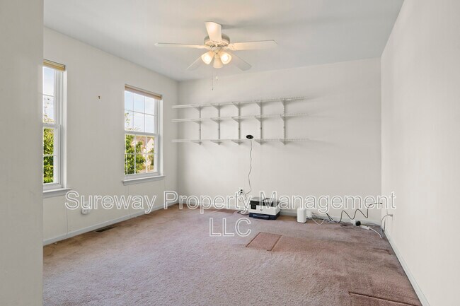 Building Photo - 204 Spruce Trail