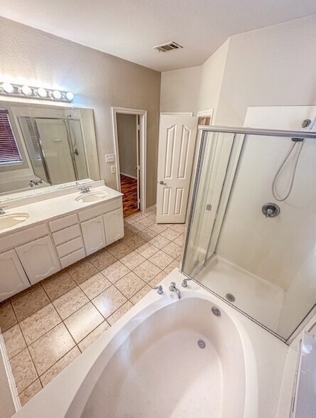 Building Photo - 3805 Brandywine Ln