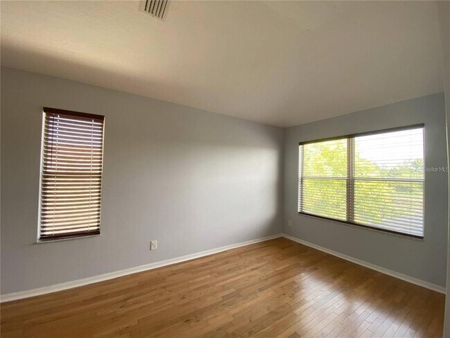 Building Photo - 11209 Village Brook Dr