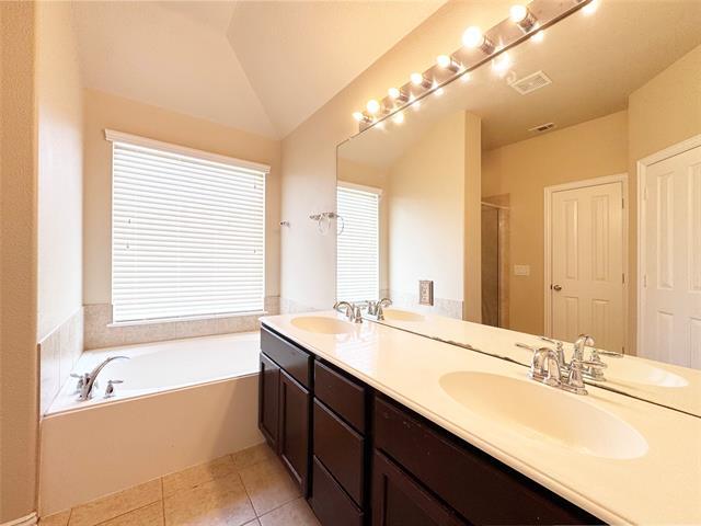 Building Photo - 1809 Sparrow Ln