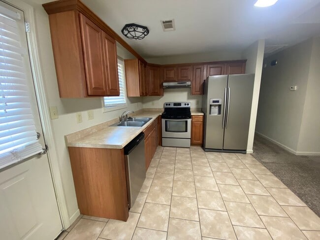 Building Photo - Beautiful 3bed/2bath home in West Jonesboro