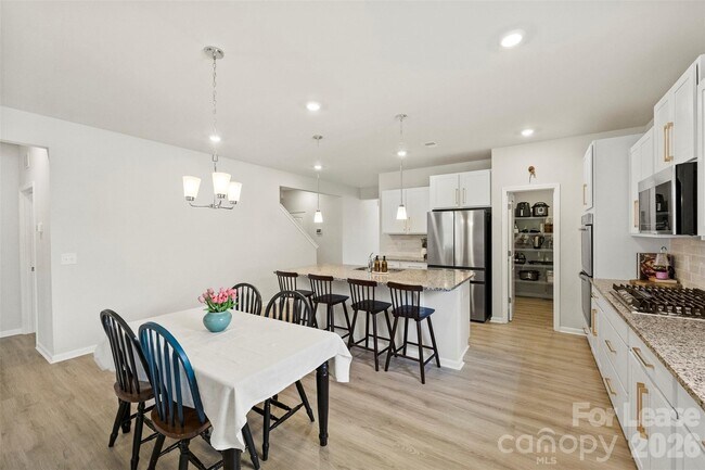 Building Photo - 3014 Oxtail Ct