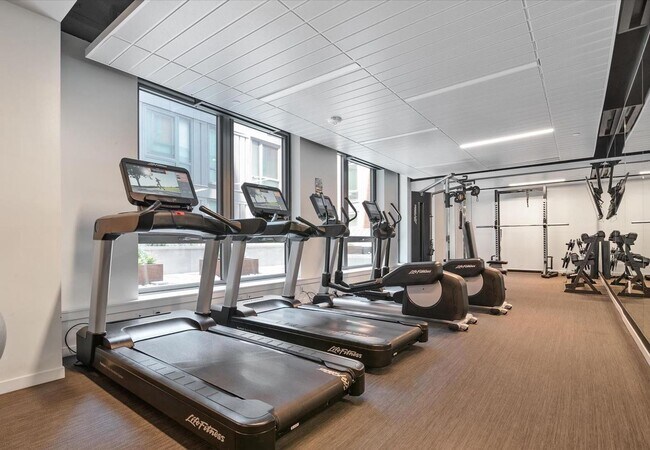 Building Photo - MOVE -IN SPECIAL-FREE RENT! Luxury 2 Bedroom, 2.5 bath Avidian Condo in Navy Yard with Parking.