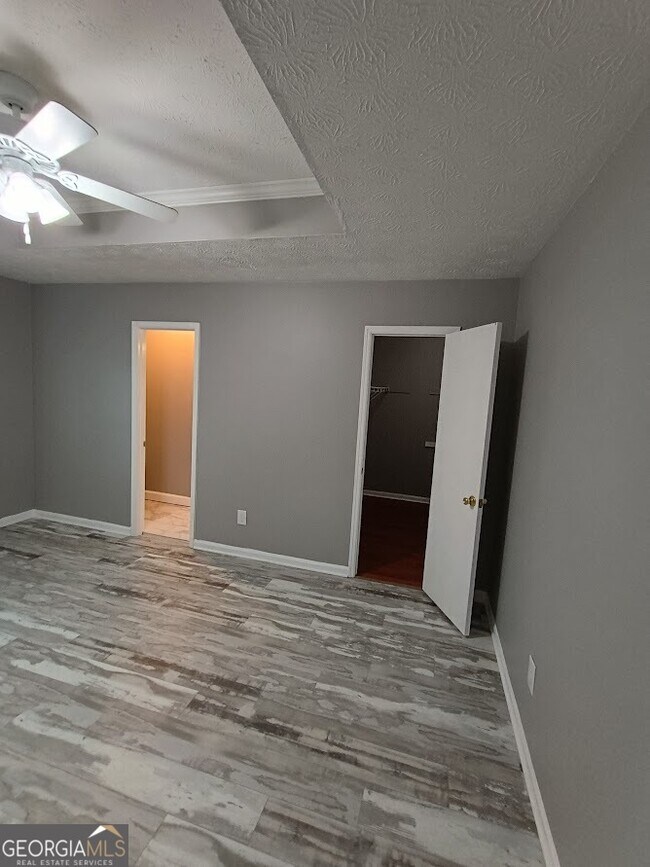 Building Photo - 697 Pepperwood Trail