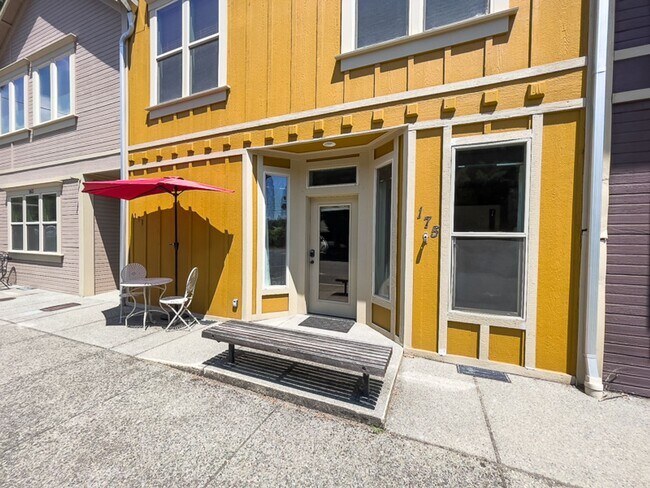Building Photo - 175 East E Street