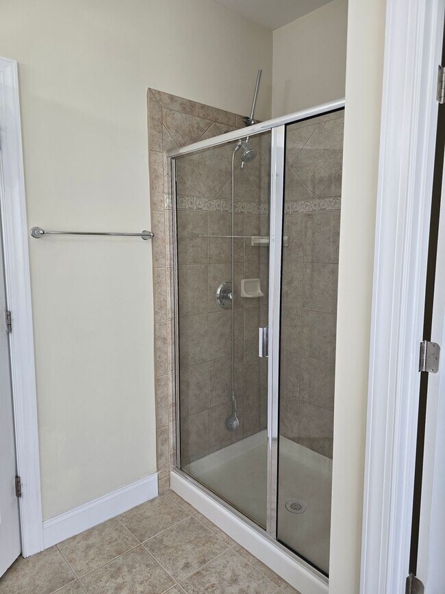 Building Photo - NEW LISTING in Cary NC!!