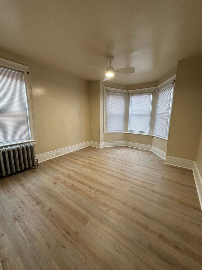 Building Photo - 1306 W Hunting Park Ave