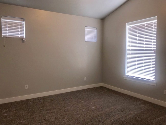 Building Photo - 14648 McKellen Dr