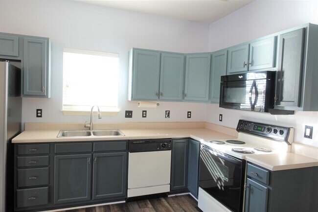 Building Photo - 233 Highgate Cir