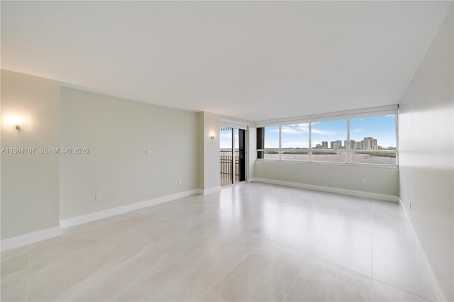 Building Photo - 1 Grove Isle Dr