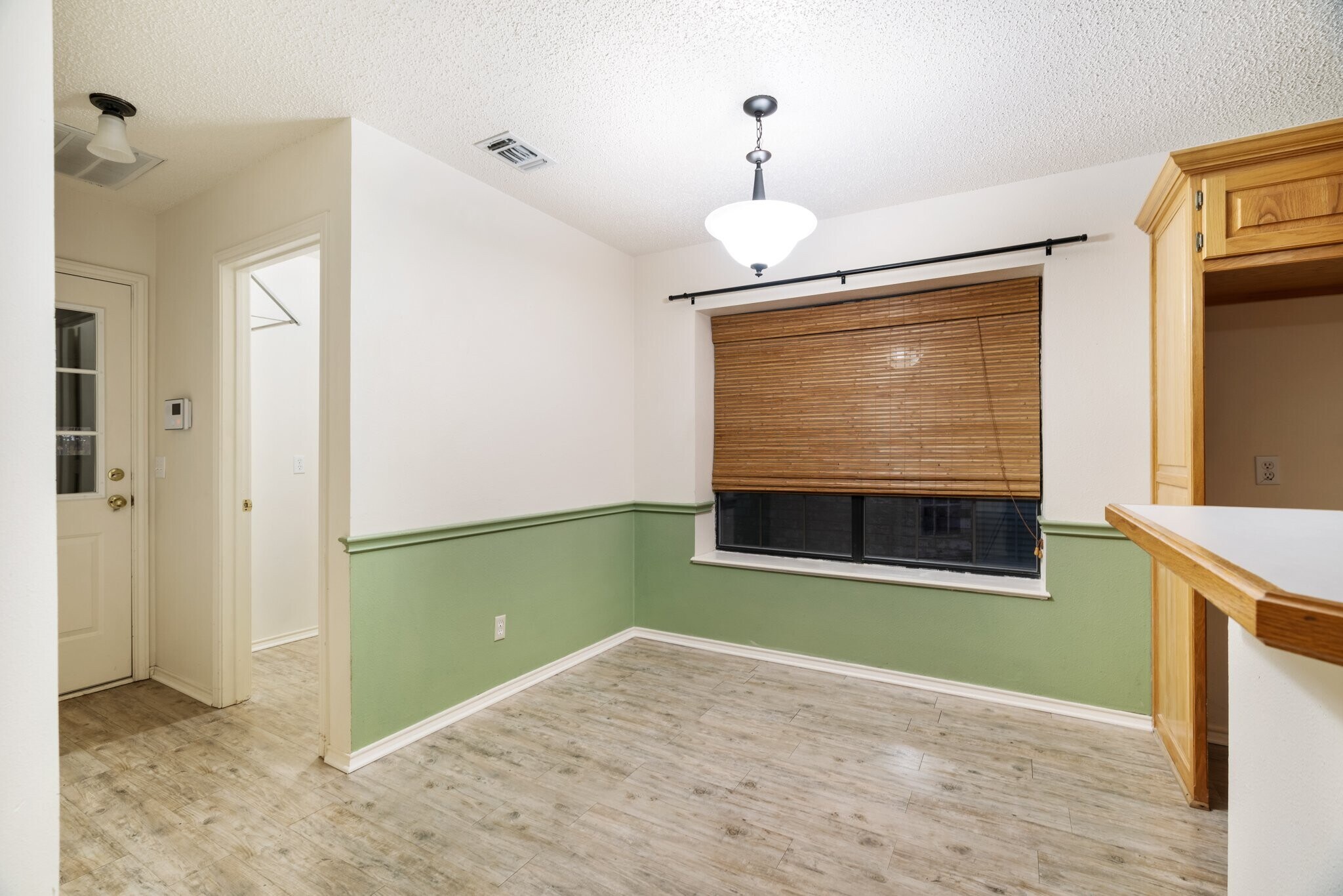 Building Photo - 4115 Primrose Ln