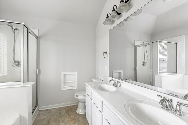 Building Photo - 21915 Saragosa Pond Ln