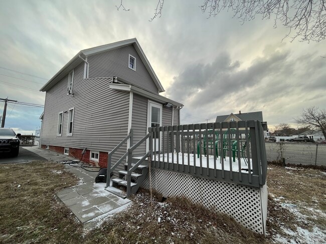 Building Photo - 276 Seaview Ave