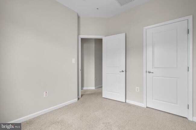 Building Photo - 8621 Enoch Pratt Dr