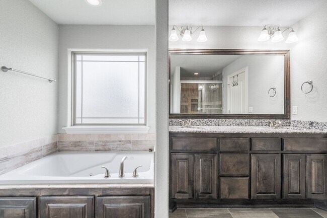 Building Photo - Comfortable Living in Pea Ridge: 3 Bed, 2 Bath Home