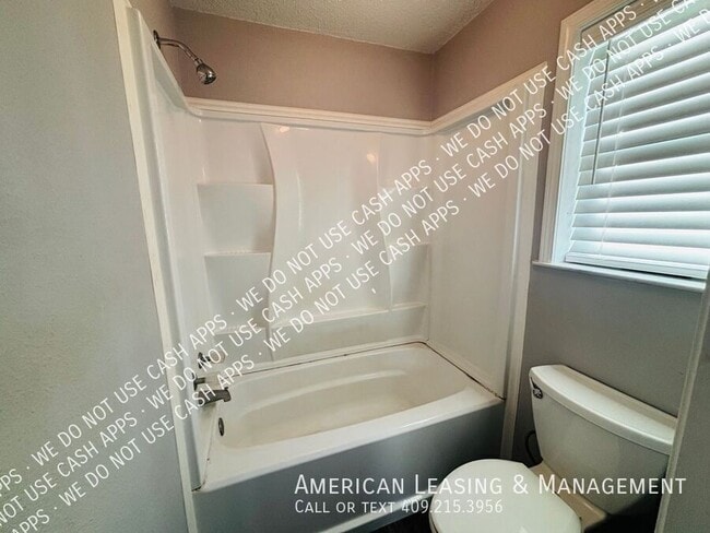 Building Photo - 4212 Briarhill-