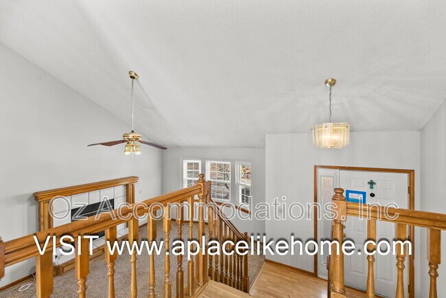 Building Photo - 1225 E Butterfield Pl