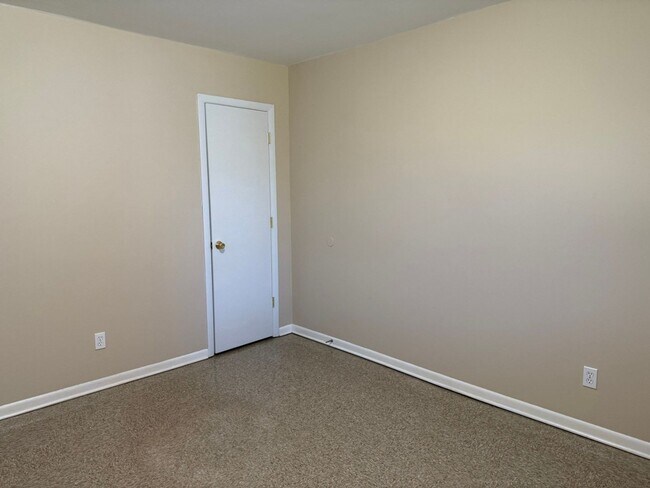 Building Photo - 5200 John Hall Rd