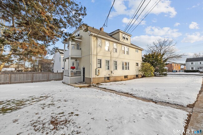 Building Photo - 1172 New Britain Ave