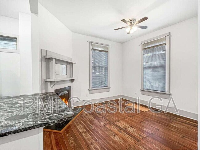 Building Photo - 310 W 42nd St
