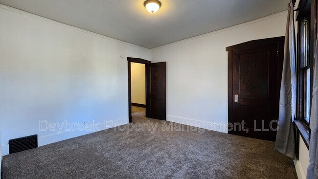 Building Photo - 1314 3rd Ave N