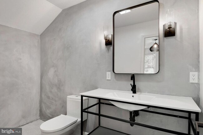 Building Photo - 6670 Cedar Cove Rd