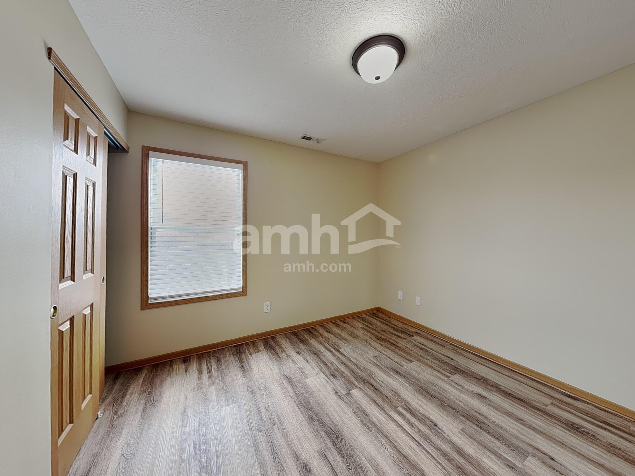 Building Photo - 3894 Snowshoe Ave