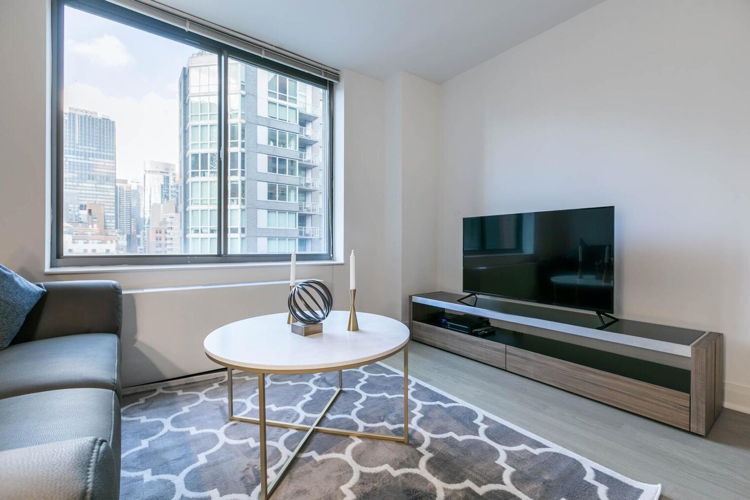 Building Photo - 47 E 33rd St